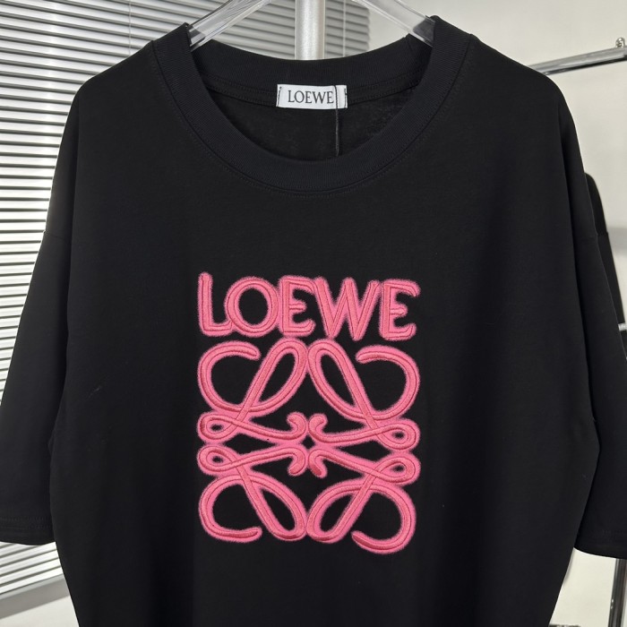 一目惚れ♪ ロエベ コピー カスタムクラシックネオン大ロゴ立体刺繍半袖Tシャツ