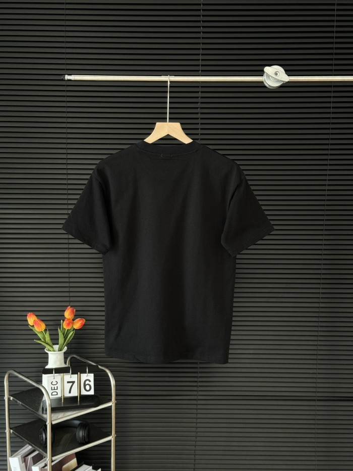使い勝手良し ロエベ コピーおすすめ 夏のポケットロゴ柄刺繍カップル半袖Tシャツ2色