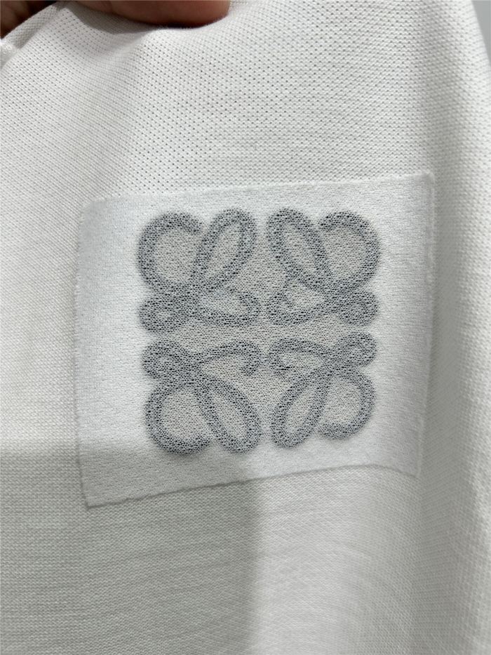 超奇跡の入荷☆ ロエベ 激安通販 胸元にクラシックな刺繍ロゴ入りメンズポロシャツ