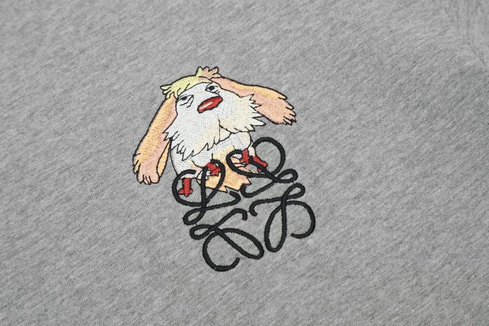 【話題商品！】ロエベ 激安偽物 24 SS新作ライン犬刺繍カップル半袖Tシャツ