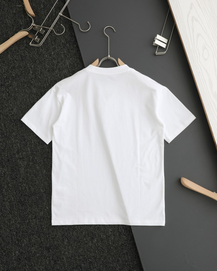 ★超人気 プラダ コピー 24ss新型胸もと定番鉄ロゴ半袖Tシャツ2色