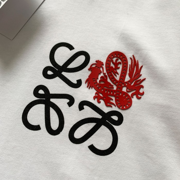 日本未入荷 ロエベ 激安偽物 重工刺繍男女同型丸首Tシャツ