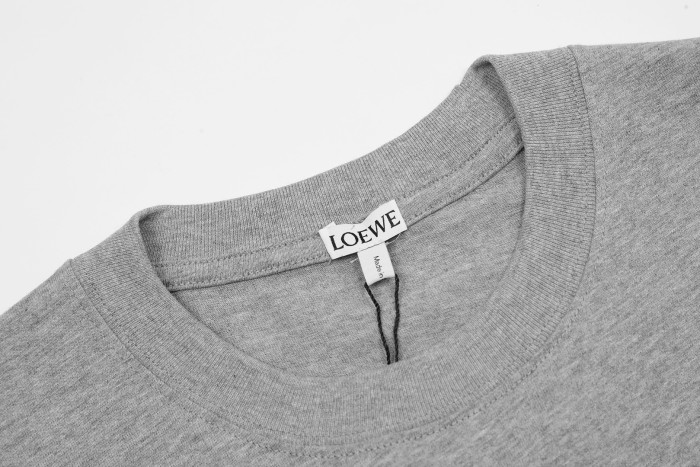 【話題商品！】ロエベ 激安偽物 24 SS新作ライン犬刺繍カップル半袖Tシャツ