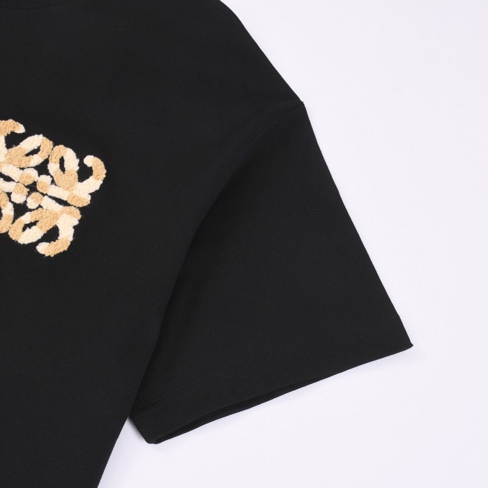 使い勝手良し ロエベ コピー 2024夏の新作タオル刺繍ロゴ刺繍オールインワンネック半袖Tシャツ