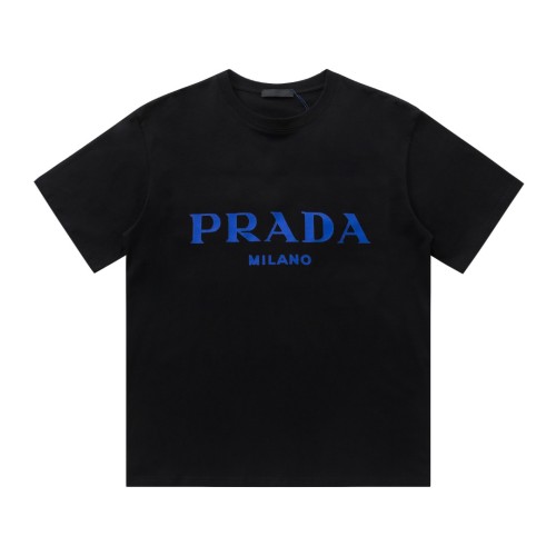 新作 プラダ スーパーコピー の新作丸首Tシャツ半袖
