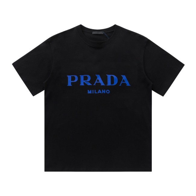 新作 プラダ スーパーコピー の新作丸首Tシャツ半袖