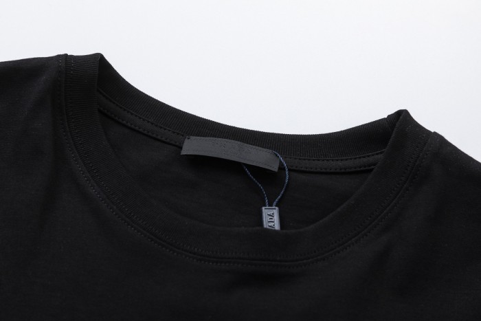 日本未入荷 プラダ 偽物通販 ジャカードニットクルーネックTシャツ半袖