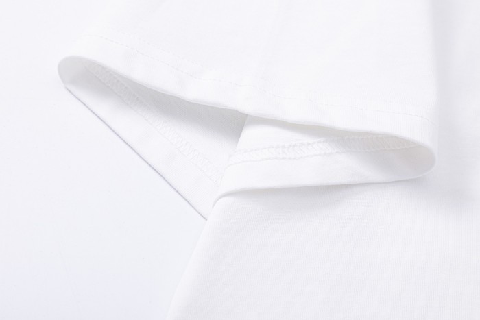 超奇跡の入荷☆ プラダ n級品 の新作丸首Tシャツ半袖