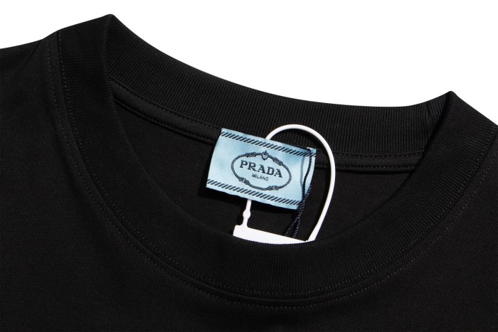 新作 プラダ n級品 2024新型丸首半袖Tシャツの色