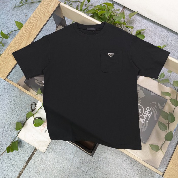 入手困難 プラダ n級品 ポケット三角ロゴカジュアルカップルゆったり半袖Tシャツ