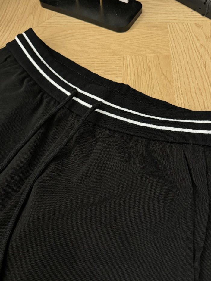 ★超人気 プラダ 激安偽物トップエディション夏のシンプルバックポケット三角ロゴペアルックショーツ2色