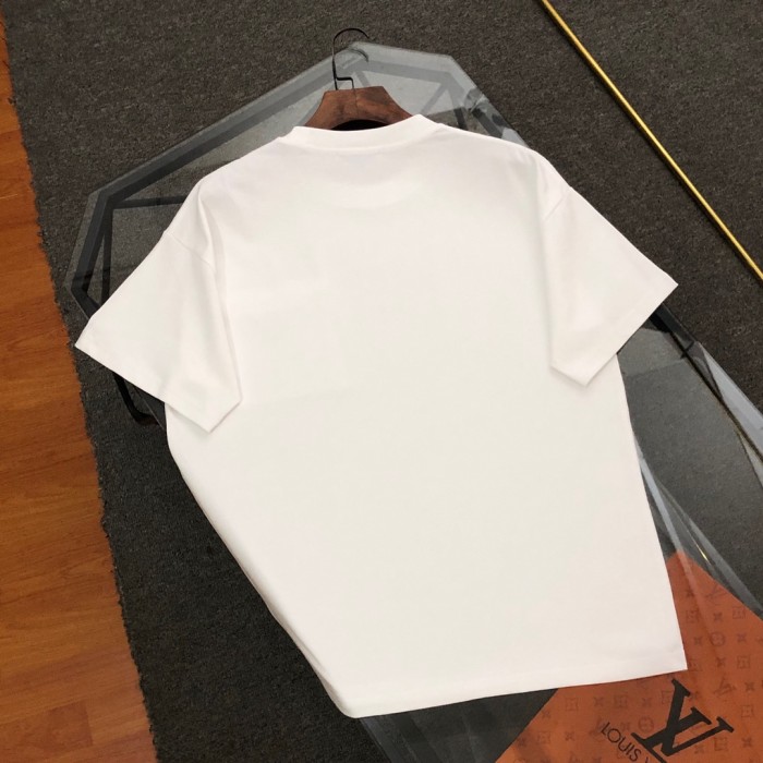 稀少 プラダ 偽物通販 2024新作定番鉄ロゴポケット半袖Tシャツ