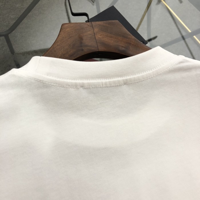 稀少 プラダ 偽物通販 2024新作定番鉄ロゴポケット半袖Tシャツ