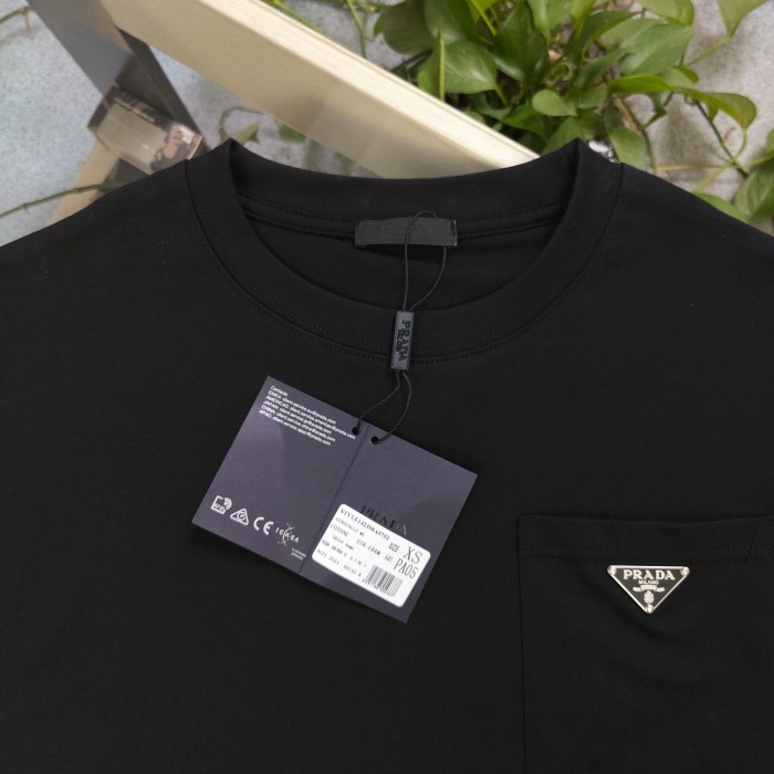入手困難 プラダ n級品 ポケット三角ロゴカジュアルカップルゆったり半袖Tシャツ