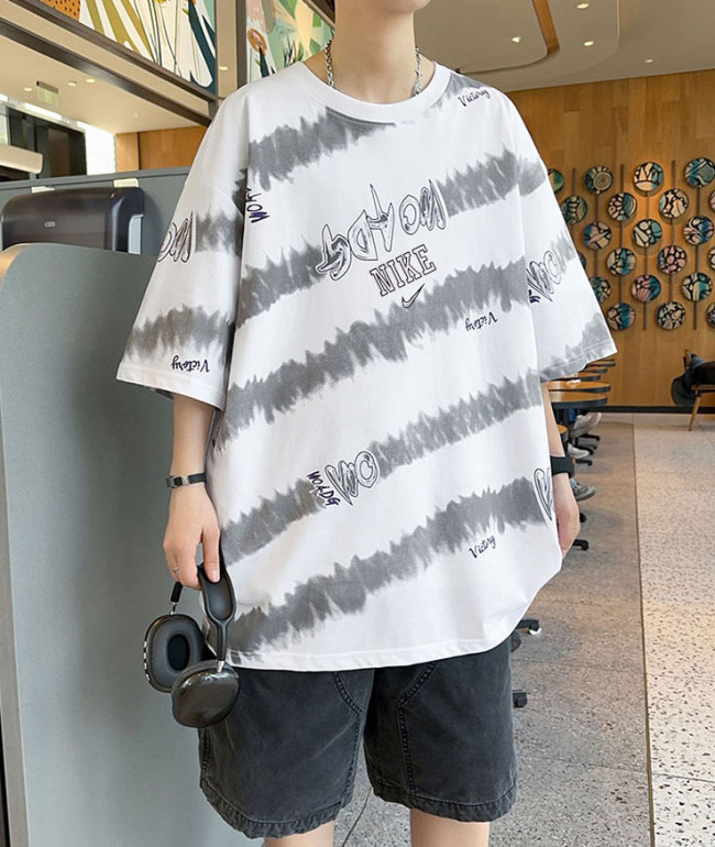【話題商品！】ナイキ 偽物通販 丸首Tシャツ夏の半袖Tシャツ2色