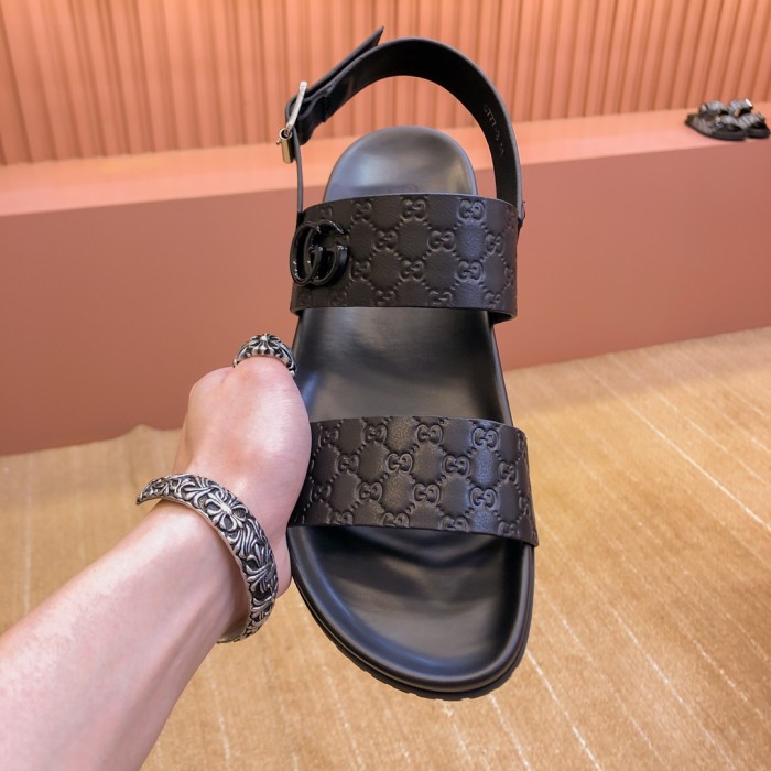 稀少 グッチ 偽物通販 の新型メンズ サンダル