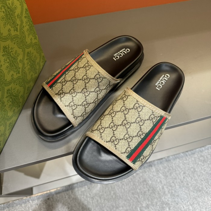 【限定】グッチ 偽物通販 の新型メンズ サンダル
