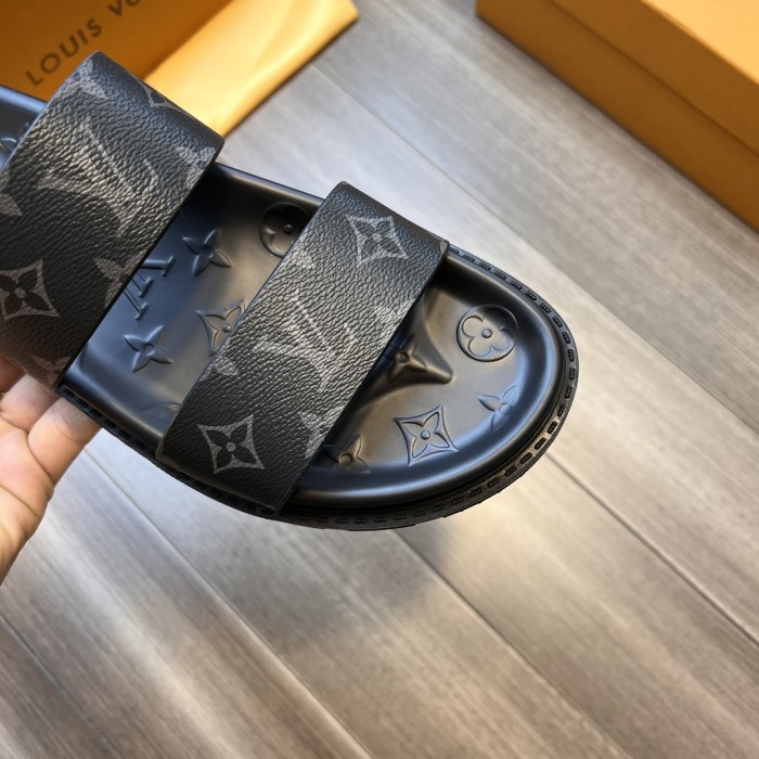【限定】ルイヴィトン 激安偽物 の新型メンズ サンダル
