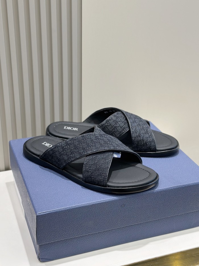 【話題商品！】ディオール n級品 男性用本革スリッパ
