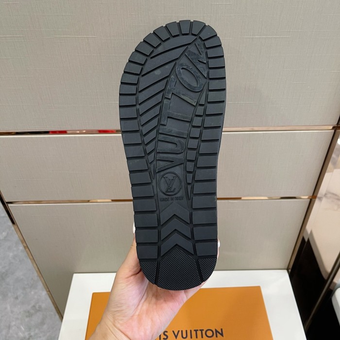 使い勝手良し ルイヴィトン n級品 の新型メンズ サンダル