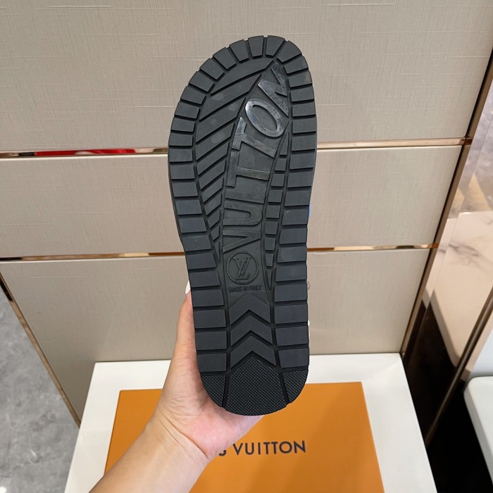 【話題商品！】ルイヴィトン 偽物通販 の新型メンズ サンダル