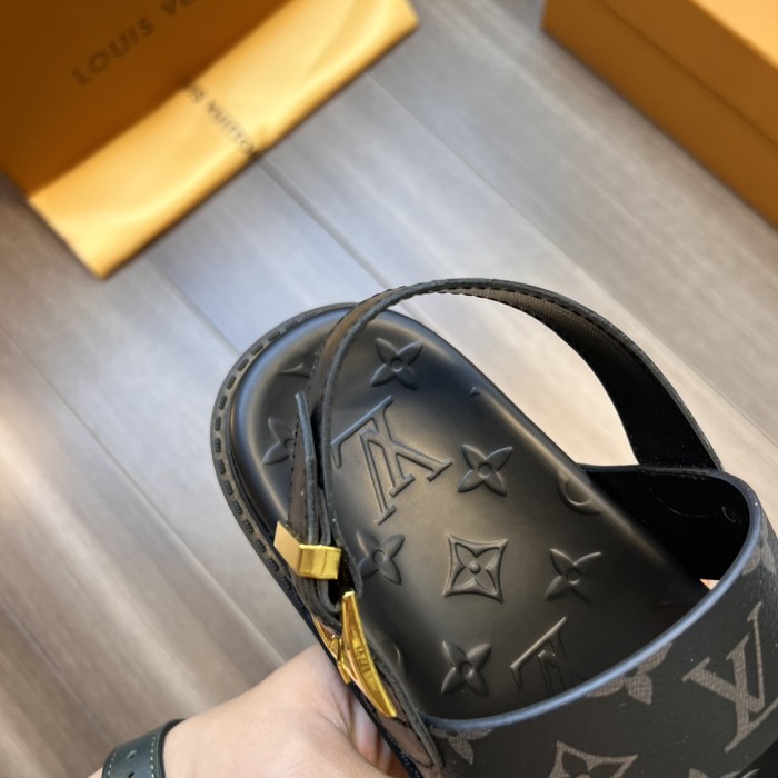 日本未入荷 ルイヴィトン コピーおすすめ の新型メンズ サンダル