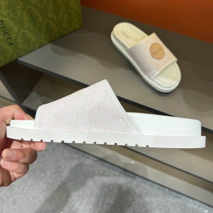 使い勝手良し グッチ 激安偽物 の新型メンズ サンダル