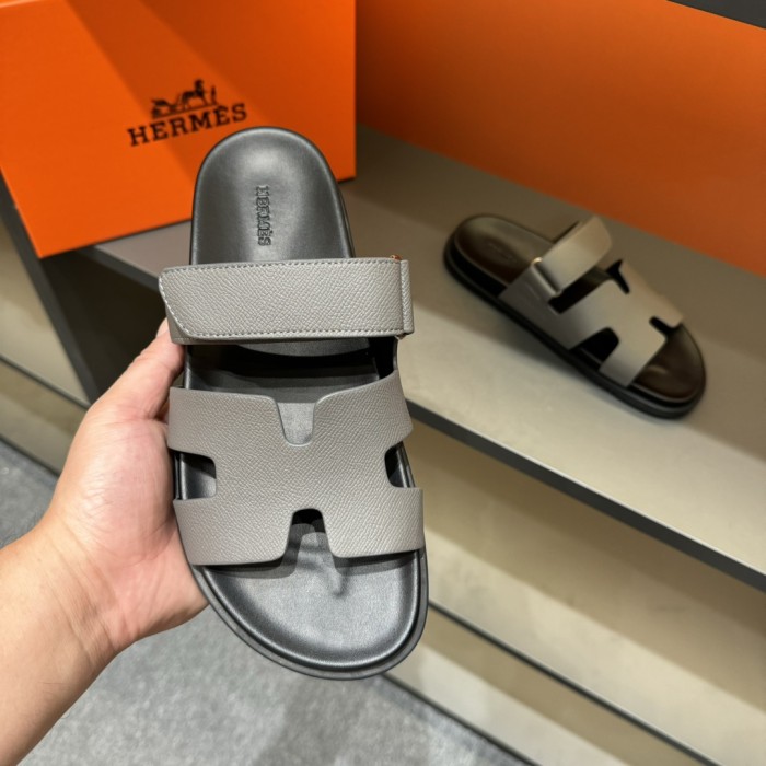 超奇跡の入荷☆ エルメス n級品 の新型メンズ サンダル