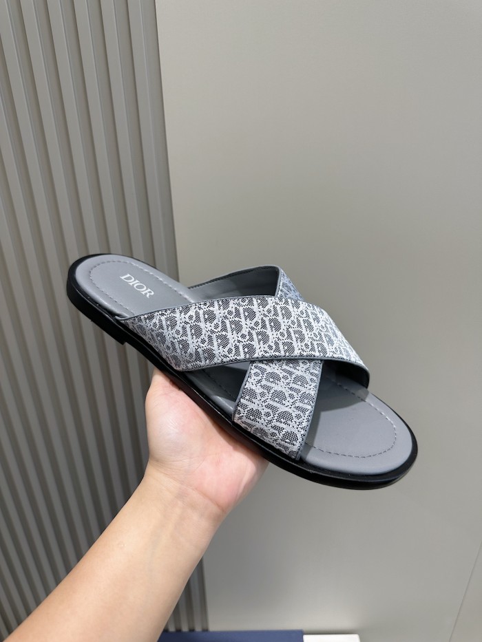 高品質 ディオール 激安偽物 男性用本革スリッパ