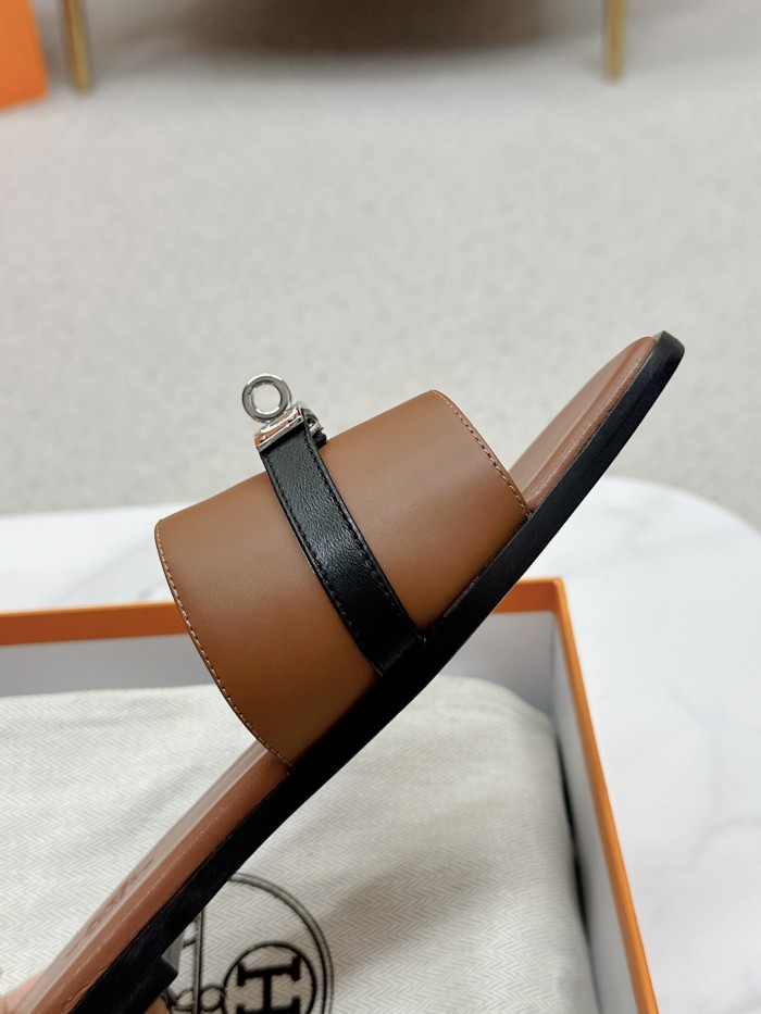 【話題商品！】エルメス n級品 2024春先の新しいパッチワークの新しサンダル