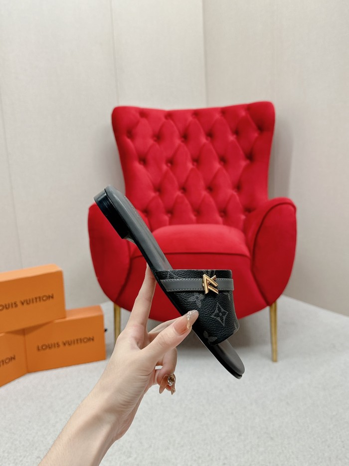【話題商品！】 ル イヴィトン スーパーコピー 太ヒールサンダル