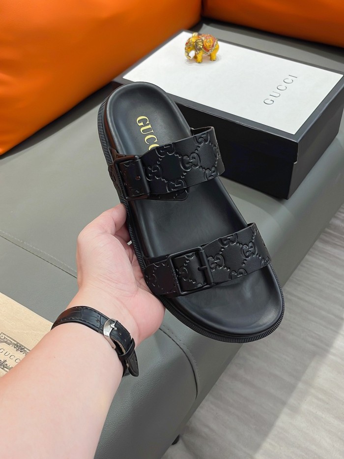 超話題! グッチ 偽物通販 の新型メンズ サンダル