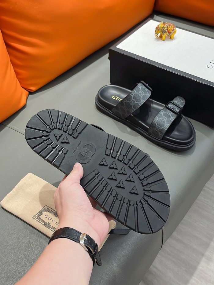 日本未入荷 グッチ コピーおすすめ の新型メンズ サンダル