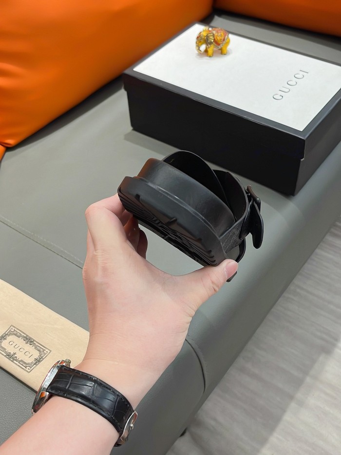 【限定】グッチ 激安偽物 の新型メンズ サンダル