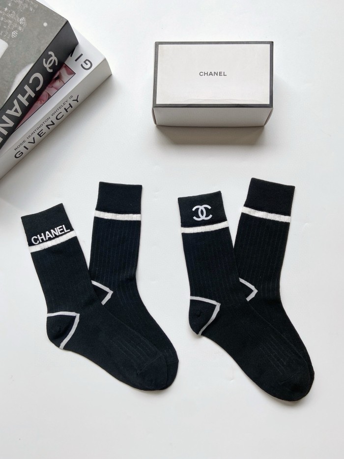 稀少 シャネル n級品 アルファベットロゴコットンミッドソックス