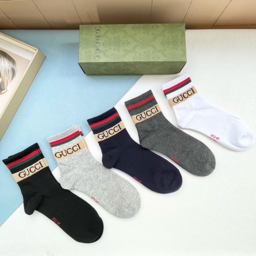 超奇跡の入荷☆ グッチ コピーおすすめ コーナーで品質の高い靴下