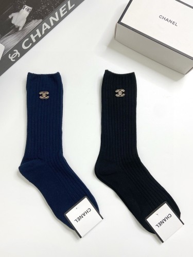 【限定】 シャネル 偽物通販 クラシックアルファベットロゴダブルニードルニットコットンミッドソックス