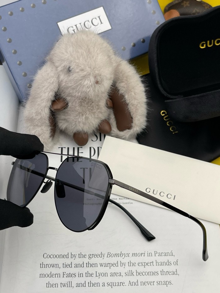 一目惚れ♪ グッチ 偽物通販 男性モデルのきらびやかなパイロット偏光サングラス3色