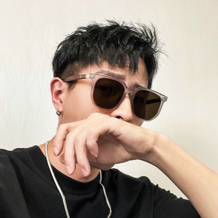 超奇跡の入荷☆ グッチ n級品 春夏の最新眼鏡2色