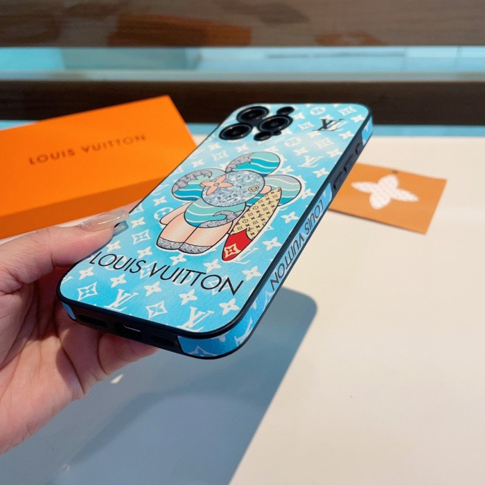 大人気 ルイヴィトン コピー LV携帯ケース精孔縁取り革製携帯ケース