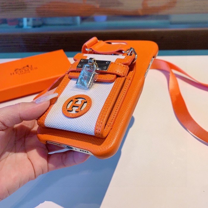 【限定】 エルメス コピー のパスケースは携帯ケースを斜めに掛けて