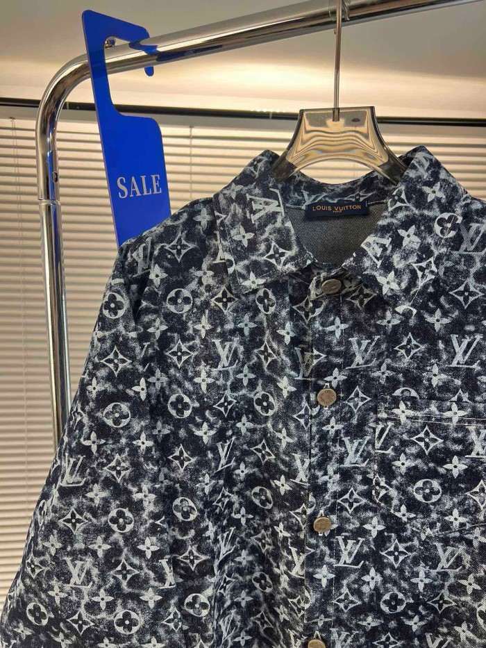 追跡付 ルイヴィトン 激安通販 Lv/24 ss GONG俊#同シリーズブルーの老花迷彩プリント長袖シャツジャケット