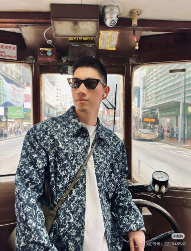 追跡付 ルイヴィトン 激安通販 Lv/24 ss GONG俊#同シリーズブルーの老花迷彩プリント長袖シャツジャケット