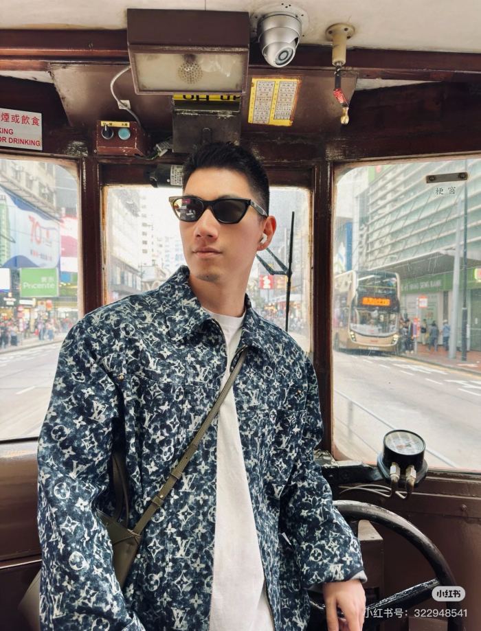 追跡付 ルイヴィトン 激安通販 Lv/24 ss GONG俊#同シリーズブルーの老花迷彩プリント長袖シャツジャケット