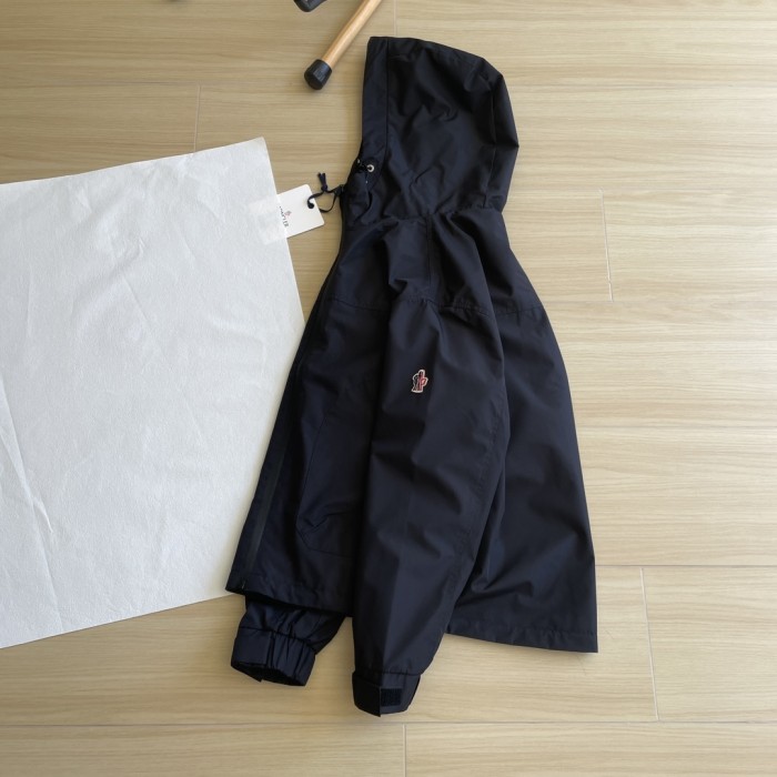 超奇跡の入荷☆ モンクレール 激安偽物 2024春秋🍂品質2色の新作連帽ジャケット