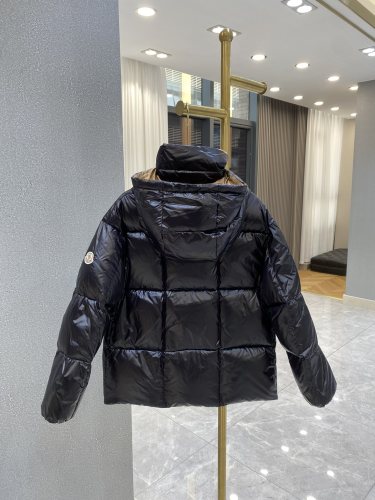 【限定】モンクレール n級品 パラナフードダウンジャケット