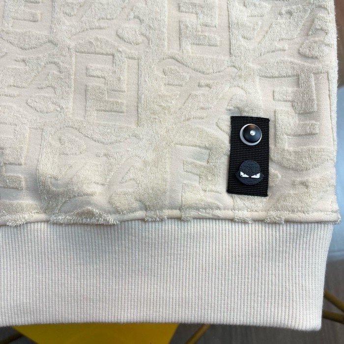 一目惚れ♪ フェンディ 偽物通販 2024新型加絨ダブルFタオル刺繍アルファベットLOGOシンプルでスタイリッシュな衛衣2色