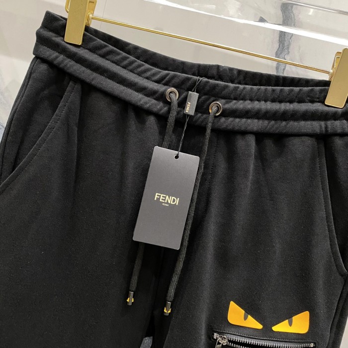 日本未入荷 フェンディ n級品 2024新作刺繍🪡小さな怪獣の目
