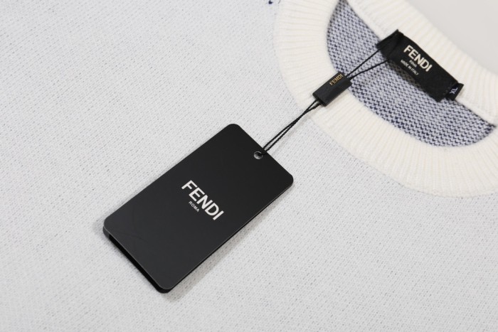 【限定】フェンディ コピー フルアルファベットダブルFlogo暗紋丸首ウールニットセーター