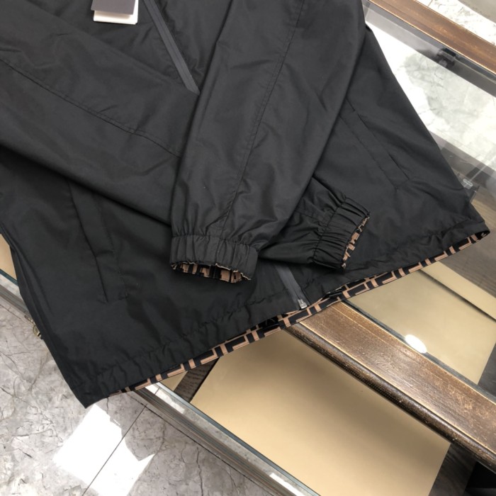 日本未入荷 フェンディ n級品 秋冬の厚手のパーカージャケット